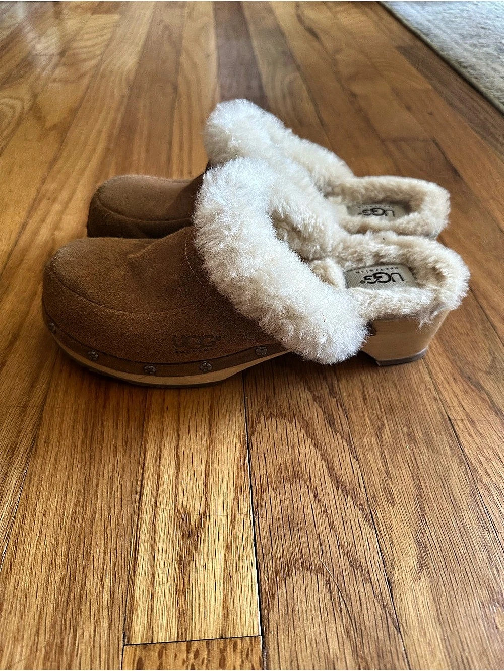 UGG Clogs in Brown & Cream US 5